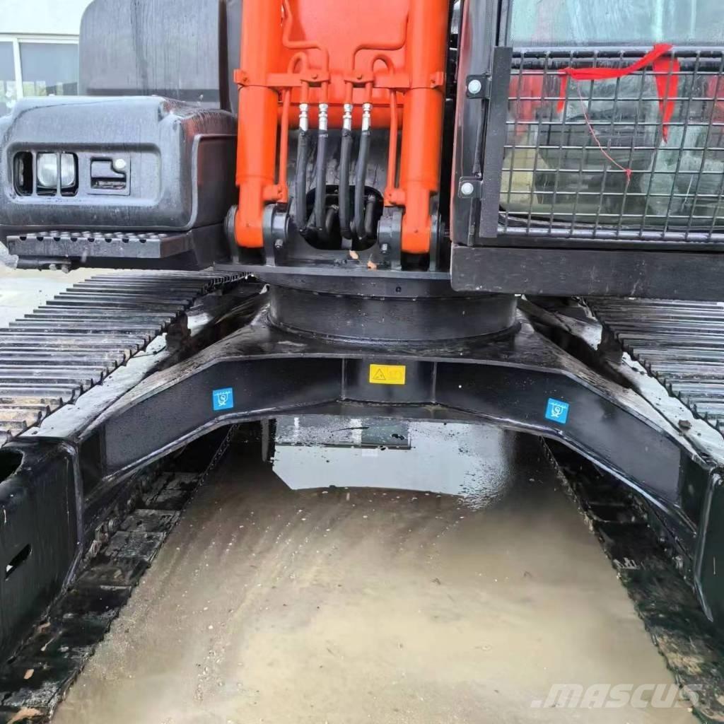Hitachi ZX 120-3 Гусеничні екскаватори