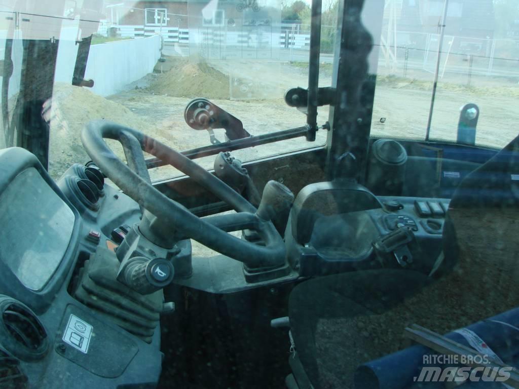 Kubota R 082 Фронтальні навантажувачі