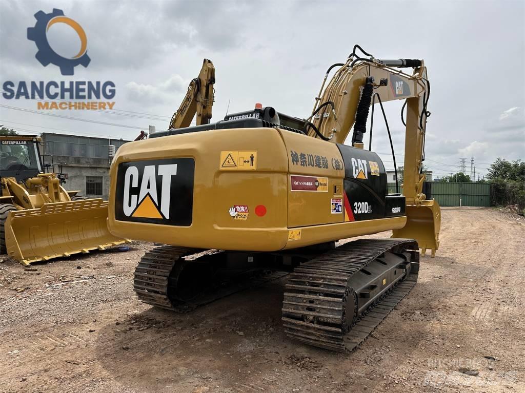 CAT 320 D 2 L Гусеничні екскаватори