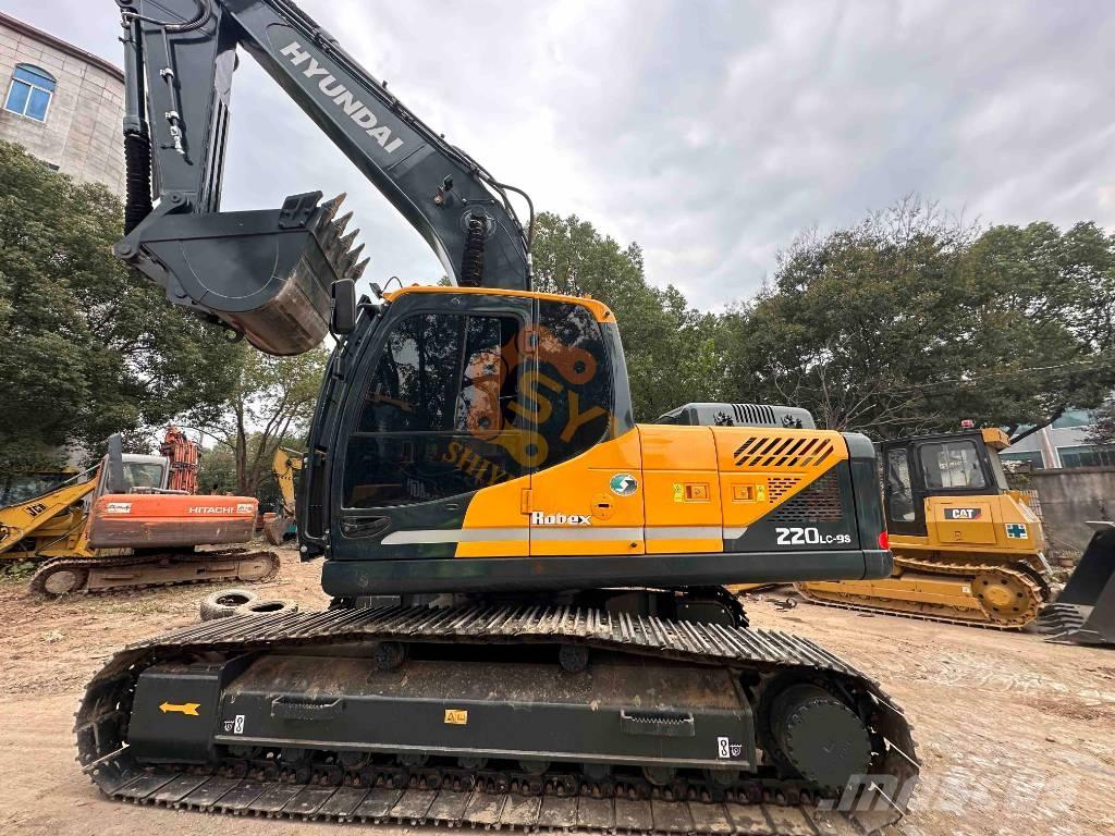 Hyundai Robex 220-9 Гусеничні екскаватори