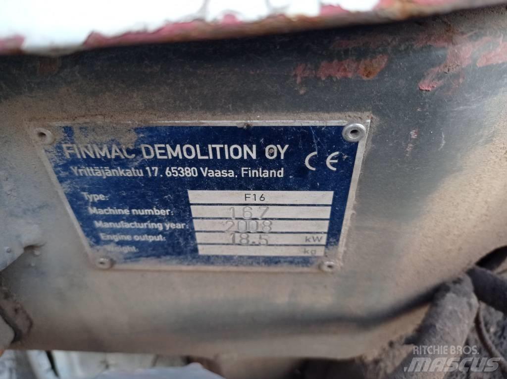 Finmac F16 Екскаватори для знесення споруд