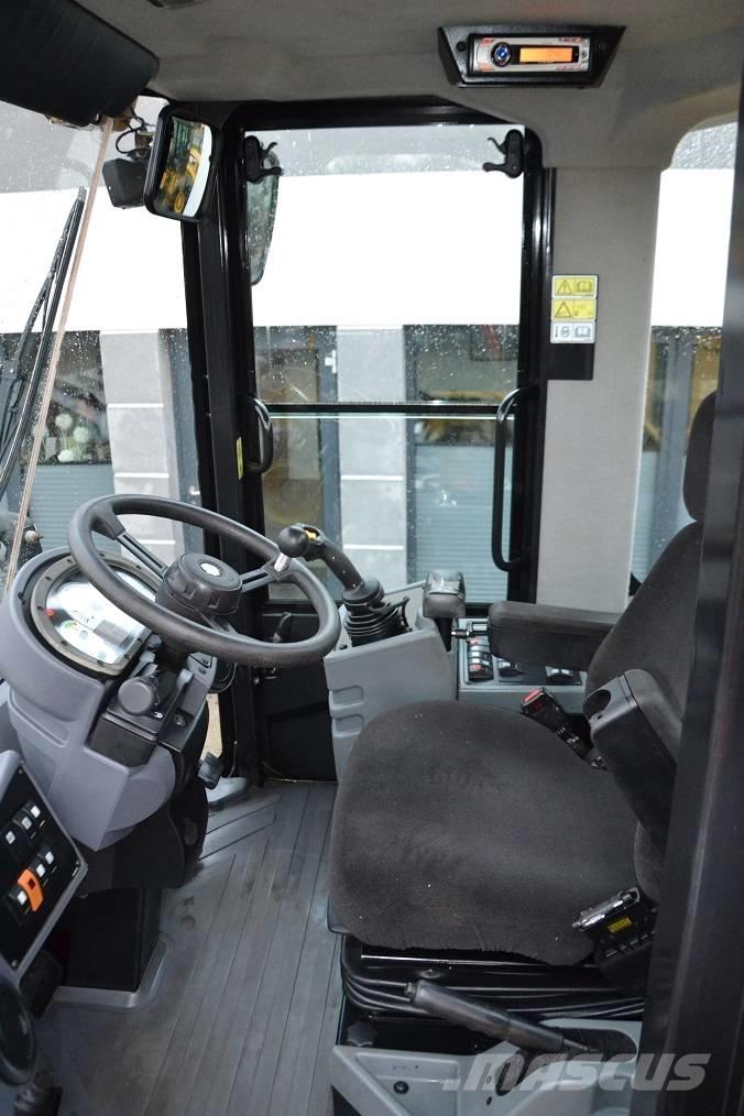 CAT 924 H Фронтальні навантажувачі