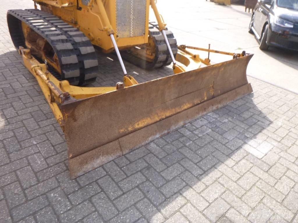 Mitsubishi BD2 F Гусеничні бульдозери