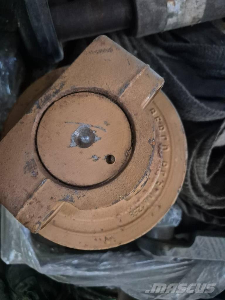 CAT D 6 Гусениці