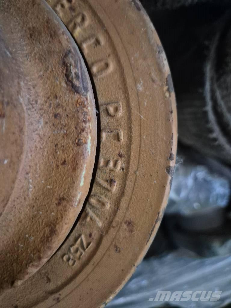 CAT D 6 Гусениці