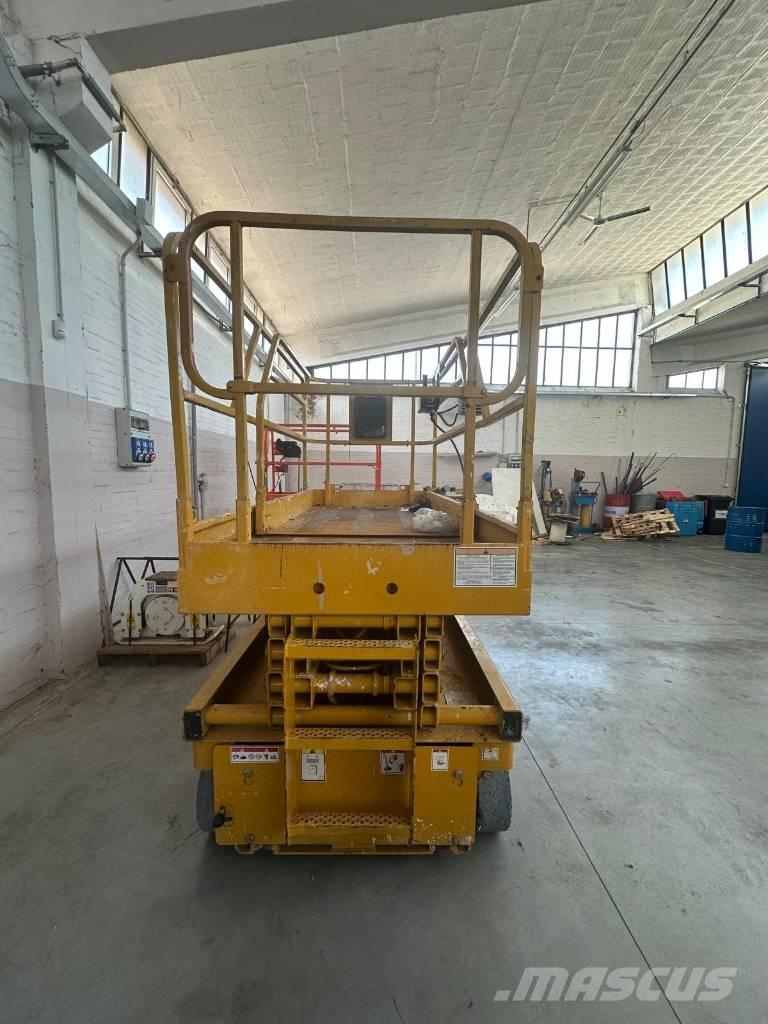 Haulotte Compact 10 Підйомники-ножиці