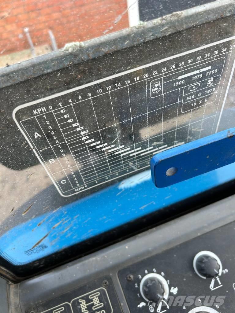 New Holland 8360 Трактори