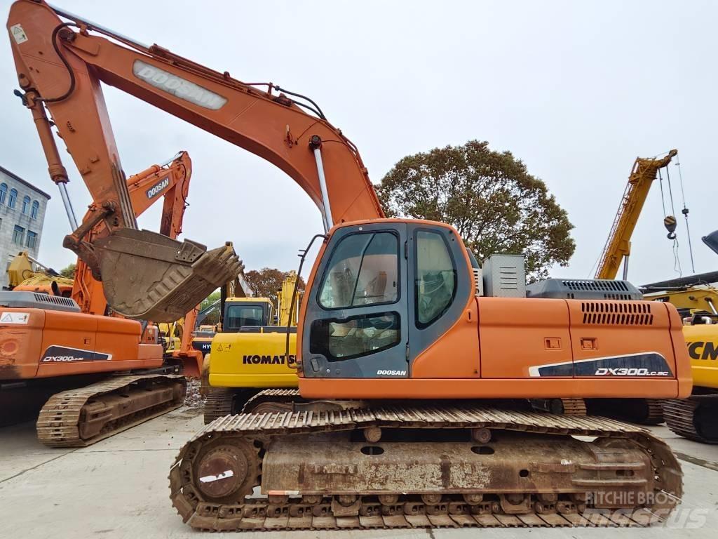 Doosan DX 300 LC Гусеничні екскаватори