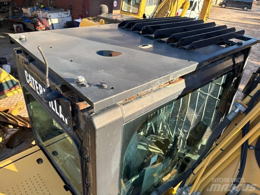 CAT 324 D L Гусеничні екскаватори