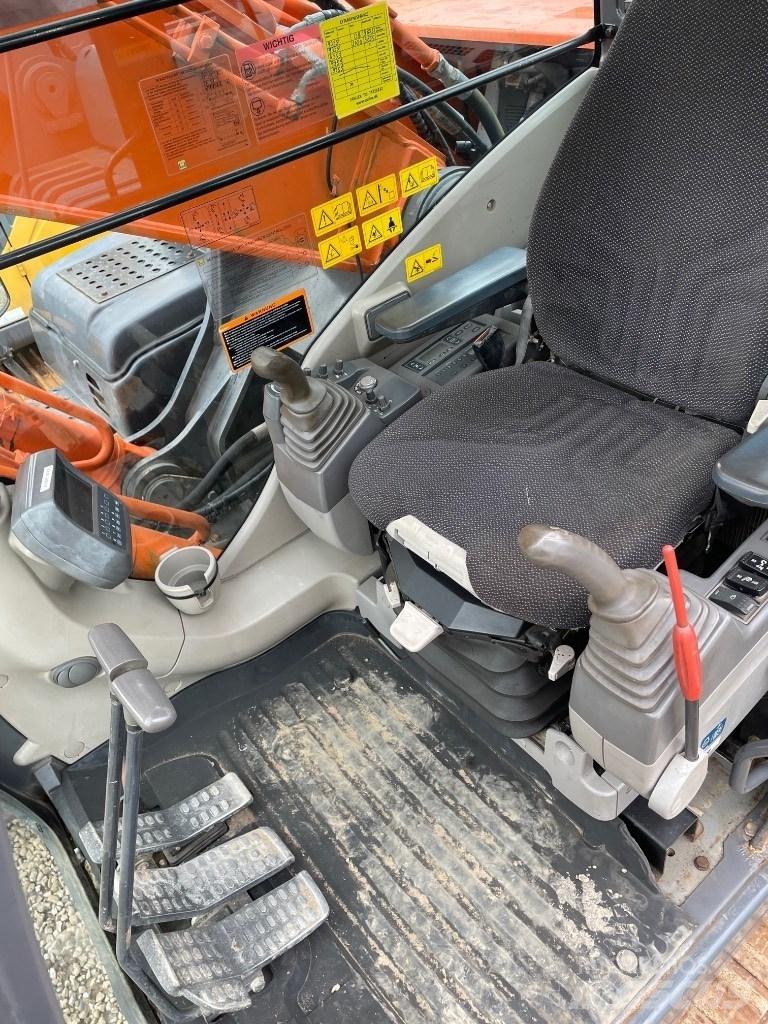 Hitachi ZX350 Гусеничні екскаватори