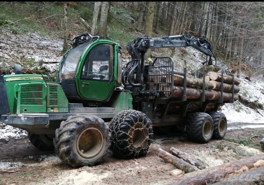 John Deere 1110 E Форвардери