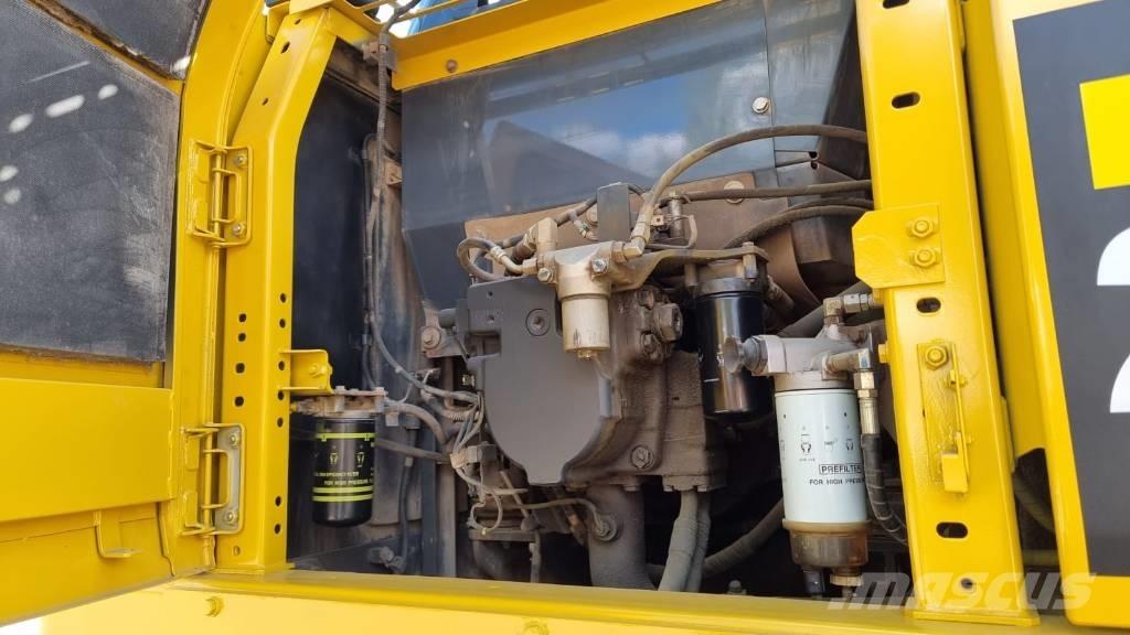 Komatsu PC 210 LC-11 Гусеничні екскаватори