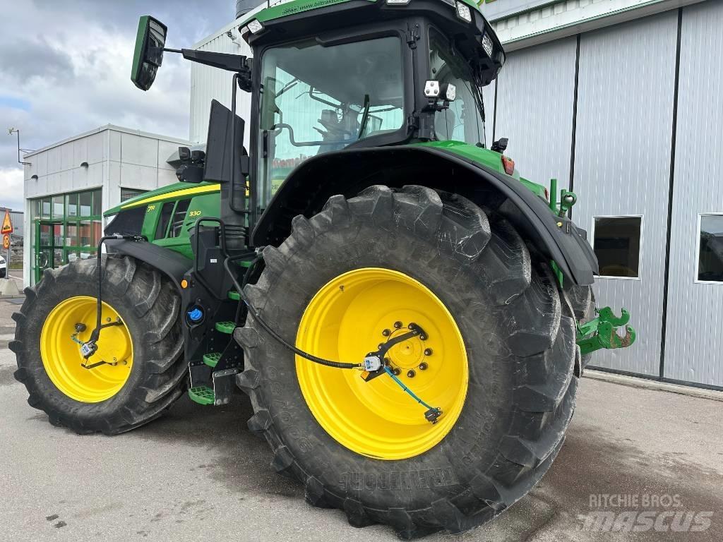 John Deere 7R 330 Трактори