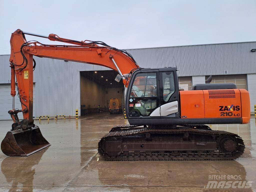 Hitachi ZX210LC-5B Гусеничні екскаватори