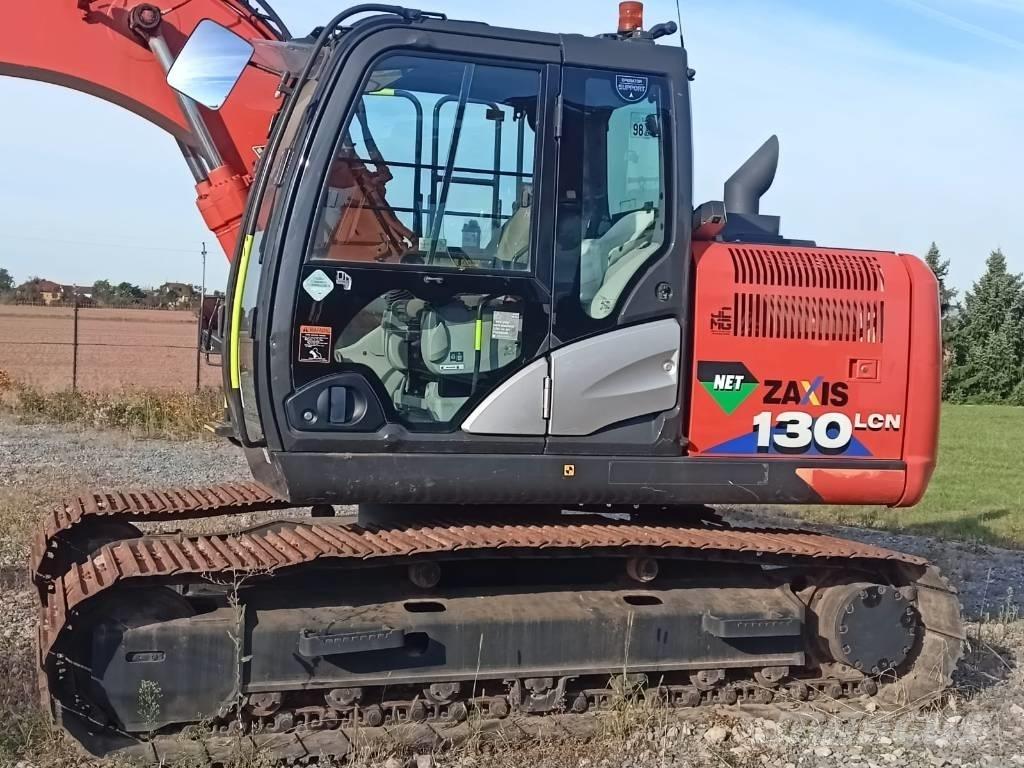 Hitachi ZX130 Гусеничні екскаватори