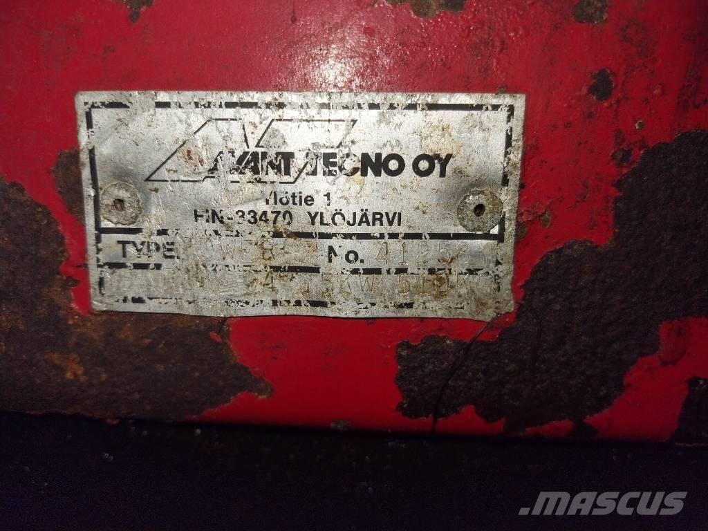 Avant Power 4WD Малі навантажувачі