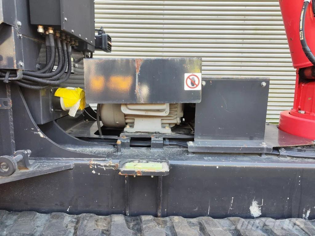 Unic URW 506 CDE Міні-крани