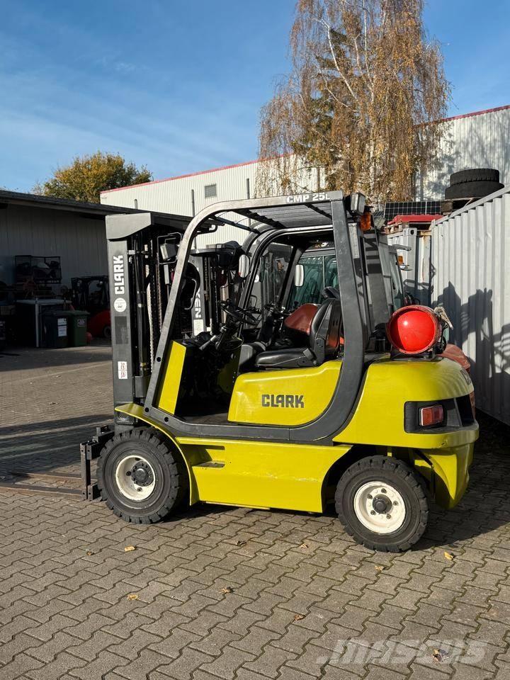 Clark CMP 25 L Газові навантажувачі