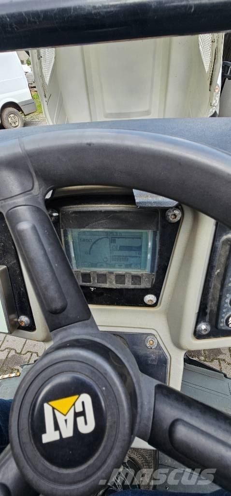 CAT CB 24 B Котки тротуарні