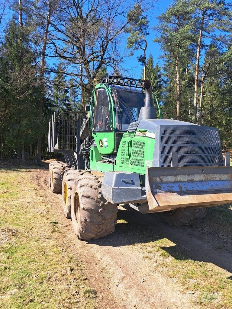 John Deere 1110 G Форвардери