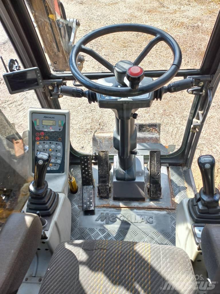 Mecalac 12 M XT Екскаватори-навантажувачі