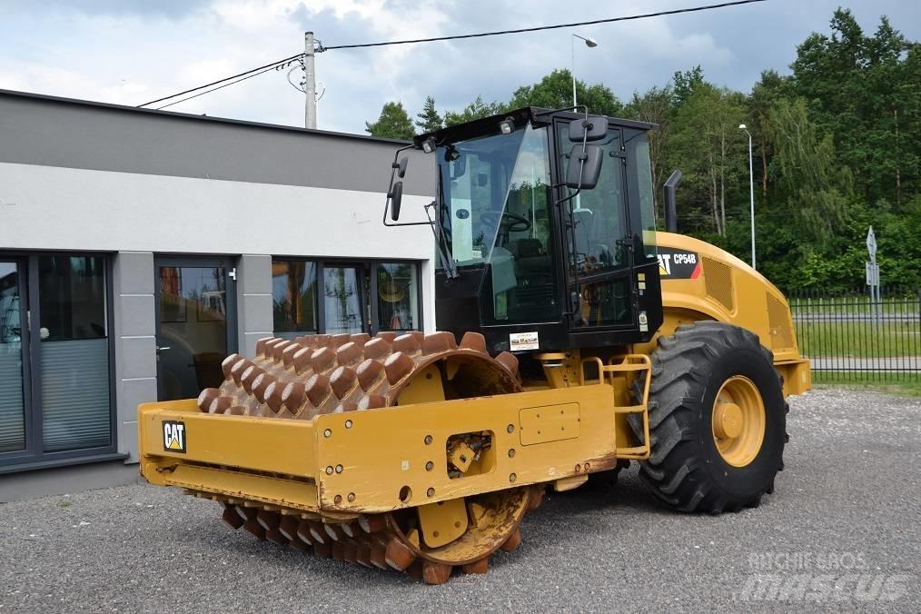 CAT CP 54 Грунтові котки
