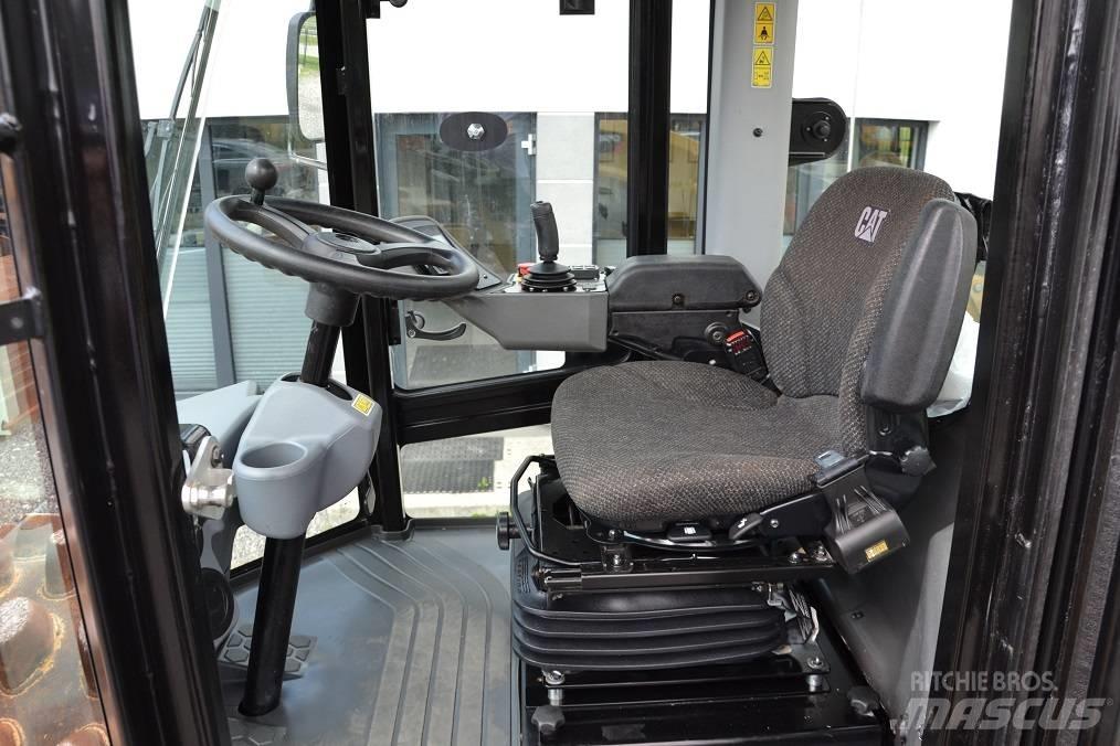CAT CP 54 Грунтові котки