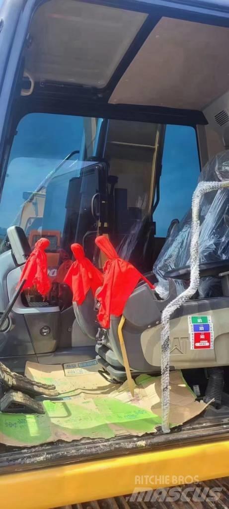 CAT 313D2GC Гусеничні екскаватори