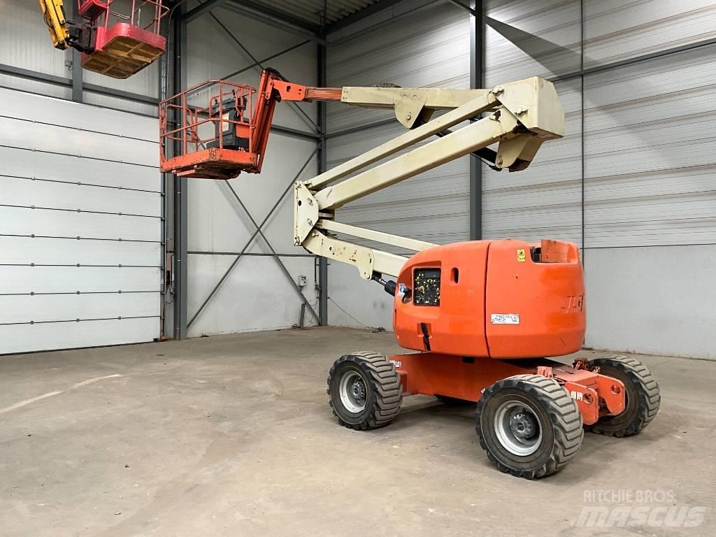 JLG 450 AJ Колінчаті підйомники