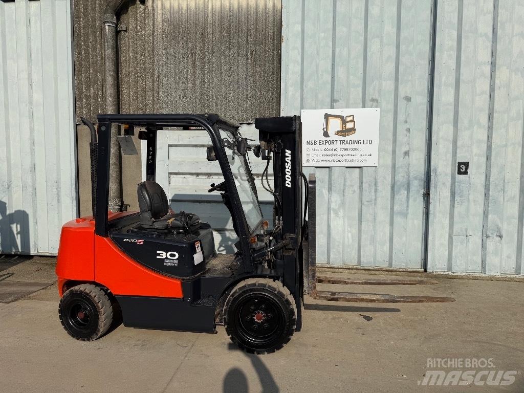Doosan D 30 Дизельні навантажувачі