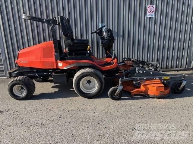 Kubota F 3090 Самохідні газонокосарки