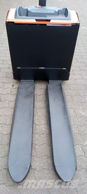 Toyota LWE 200 Ручний візок