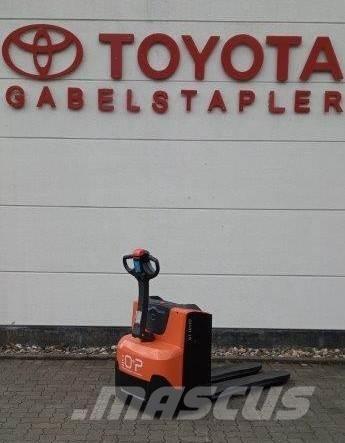 Toyota LWE 200 Штабелери