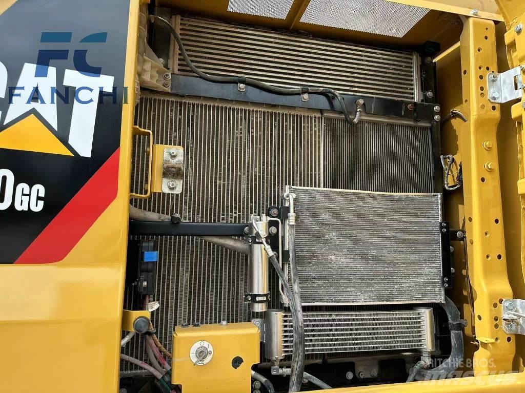 CAT 330GC Перевантажувачі металобрухту/промислові навантажувачі