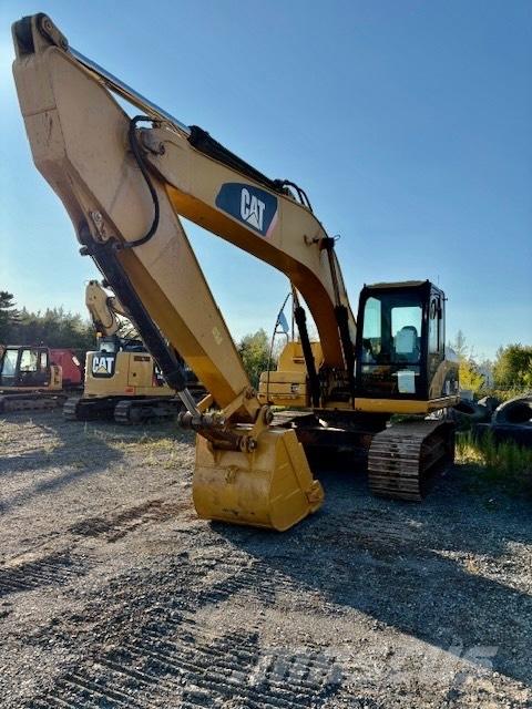 CAT 320 D Гусеничні екскаватори