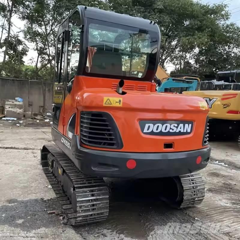 Doosan DX55-9C Міні-екскаватори < 7т
