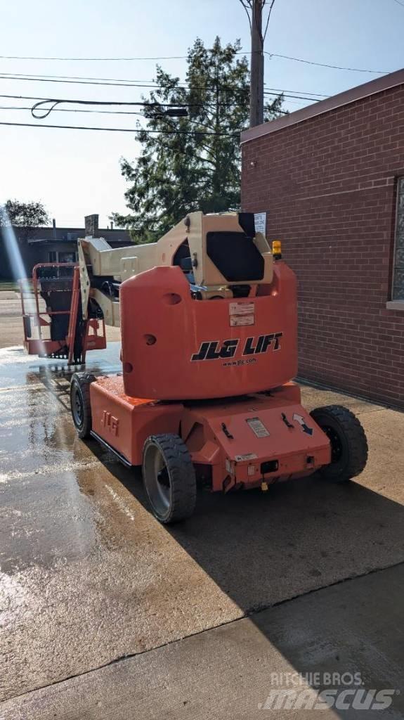 JLG E 400 AJPN Колінчаті підйомники