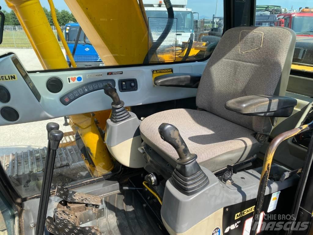 JCB JS 130 Гусеничні екскаватори