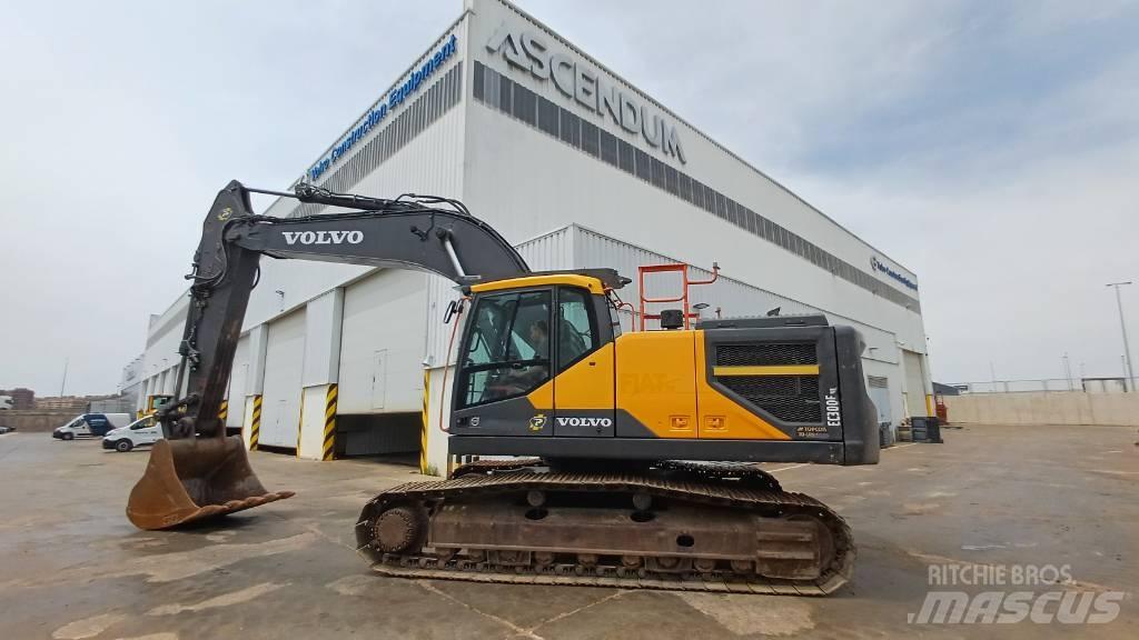 Volvo EC300ENL Гусеничні екскаватори