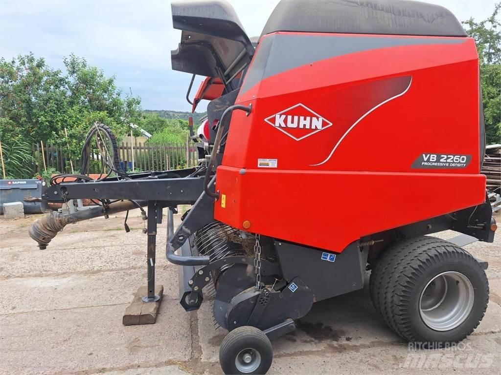 Kuhn VB 2260 Рулонні прес-підбирачі