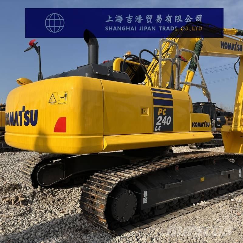 Komatsu PC 240 Гусеничні екскаватори