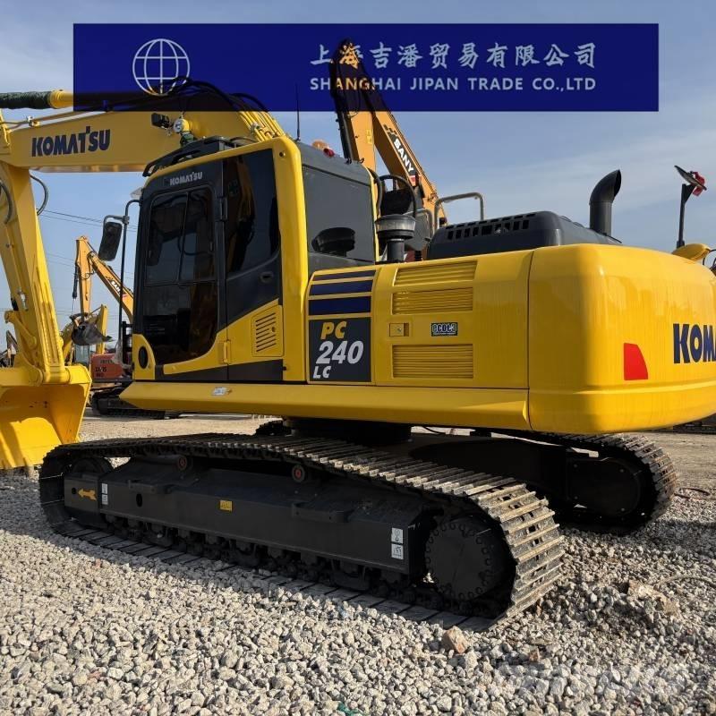 Komatsu PC 240 Гусеничні екскаватори