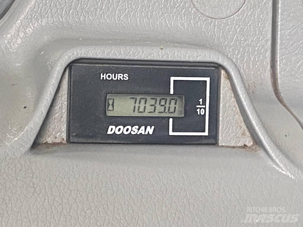 Doosan DX 300 LC-5 Гусеничні екскаватори