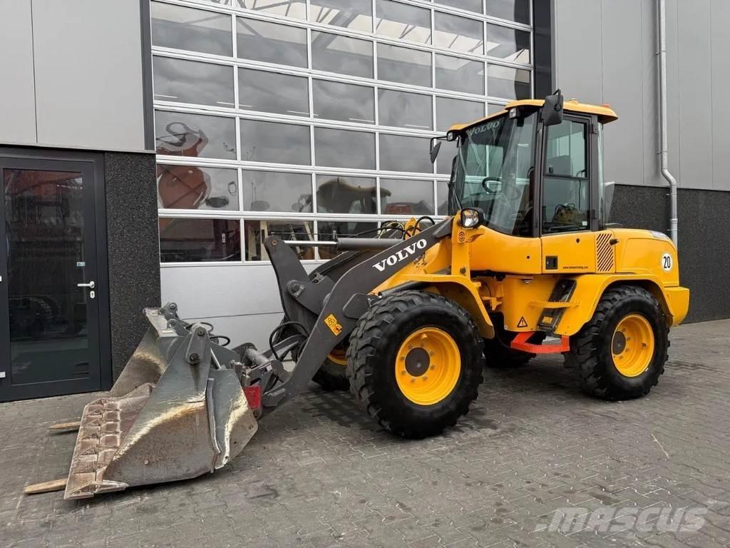 Volvo L35G Фронтальні навантажувачі