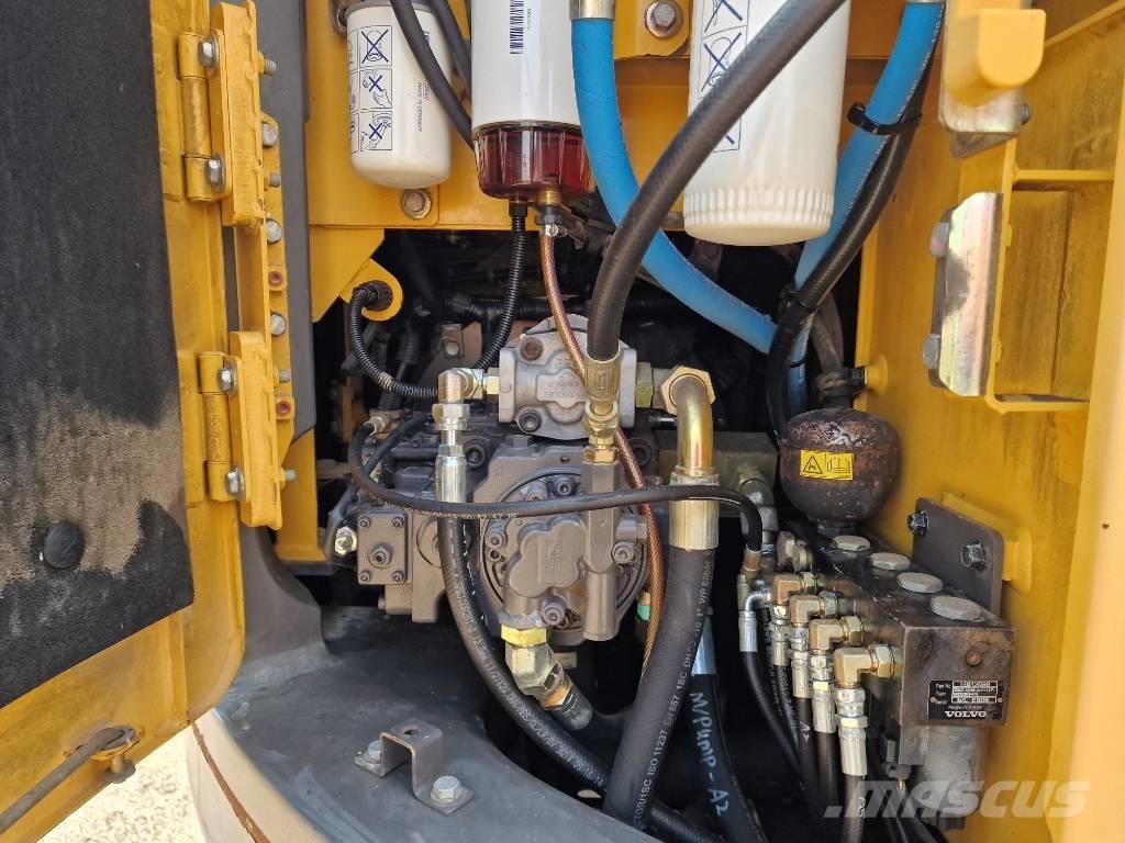 Volvo ECR 145 D Гусеничні екскаватори