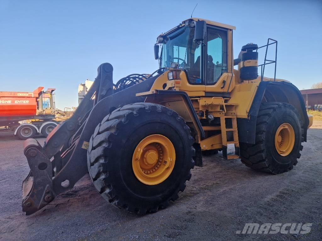 Volvo L 220 F Фронтальні навантажувачі