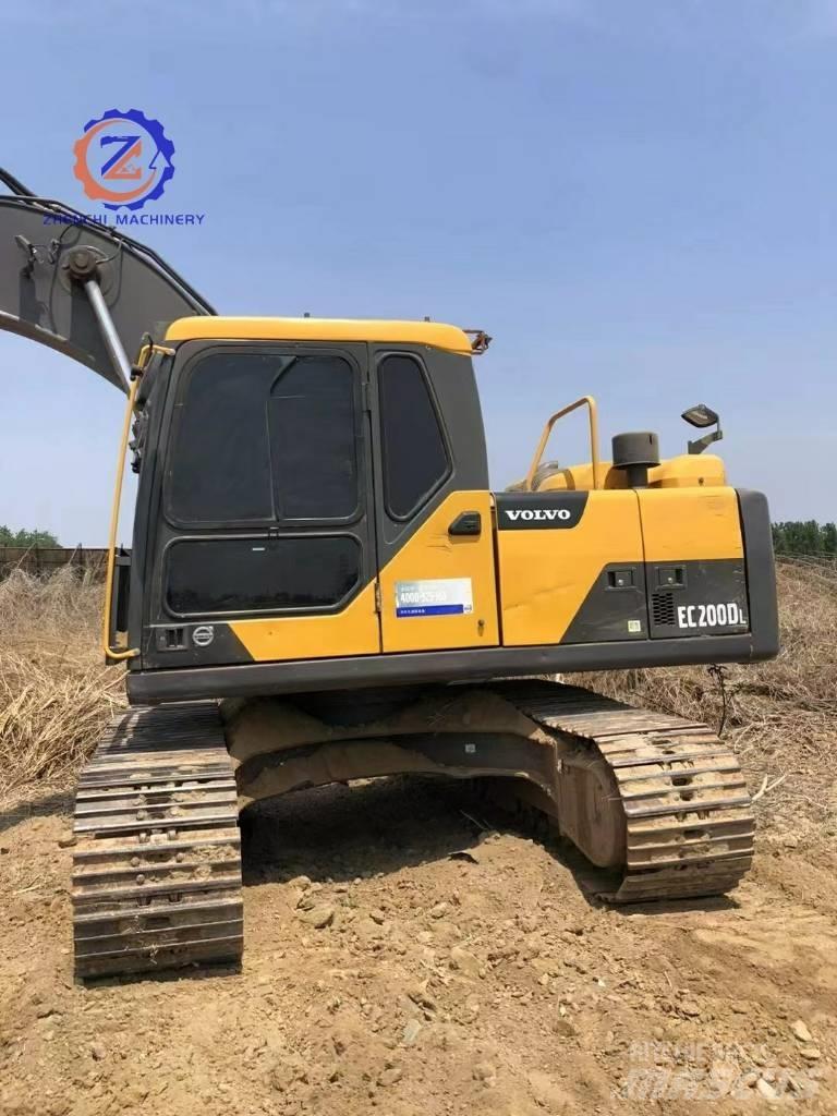 Volvo EC 200 Гусеничні екскаватори