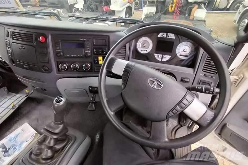 Tata PRIMA 3338K Вантажівки / спеціальні