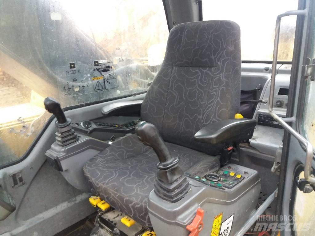 Volvo EC 240 B LC Гусеничні екскаватори