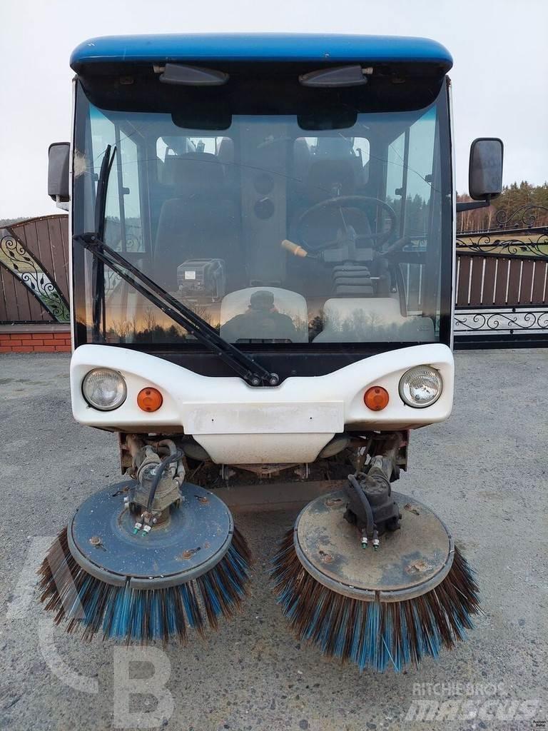 Johnston 142A 101T Підмітальні машини